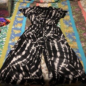 Simply Vera wang tie-dye pleated jumpsuit with wide-leg pants